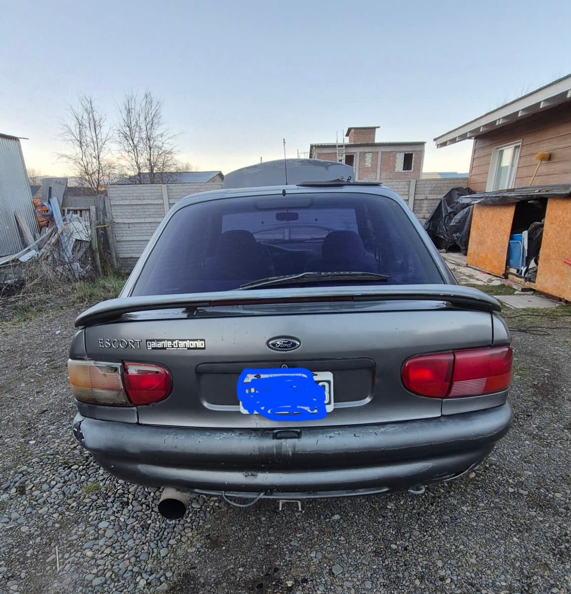 Ford Escort 2001. Listo para transferir. 
