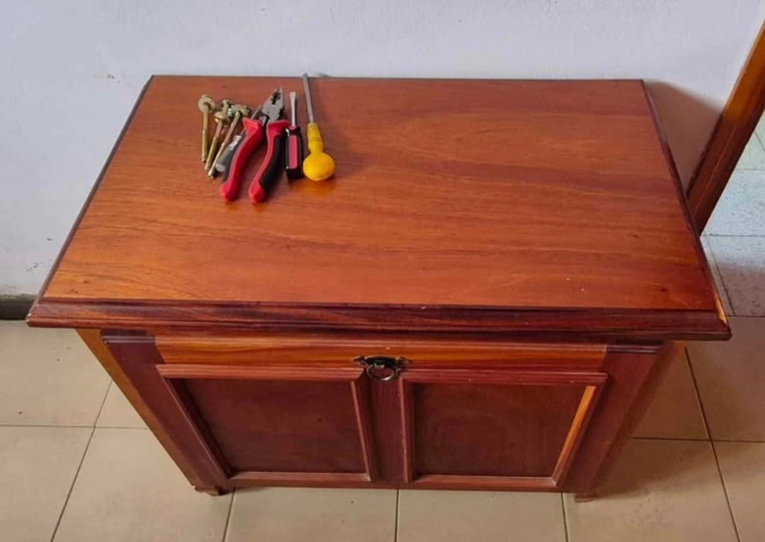 Mueble madera para ropa (usado)