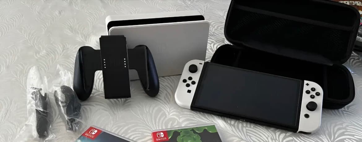 Nintendo Switch OLED blanca completa