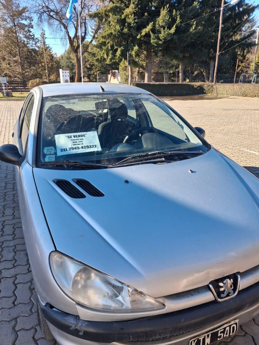 Peugeot 206 se vende en buen estado. 2011. 1.4