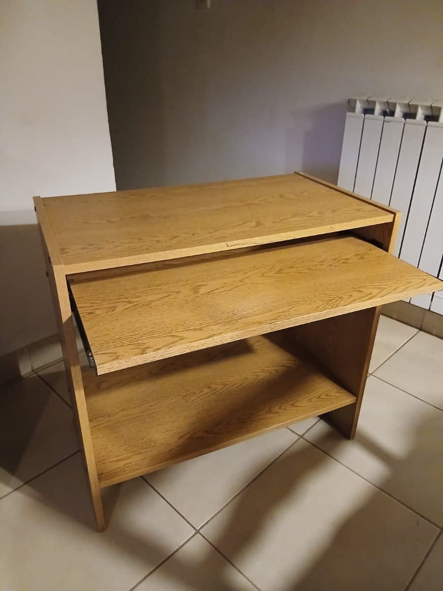 Mueble para Pc impecable marca PLATINUM