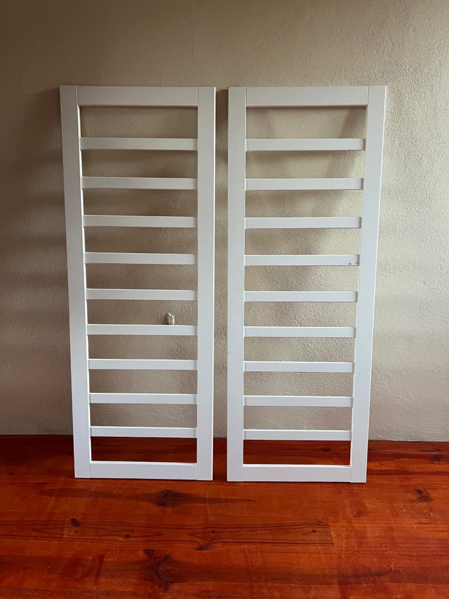 Barandas de madera laqueada