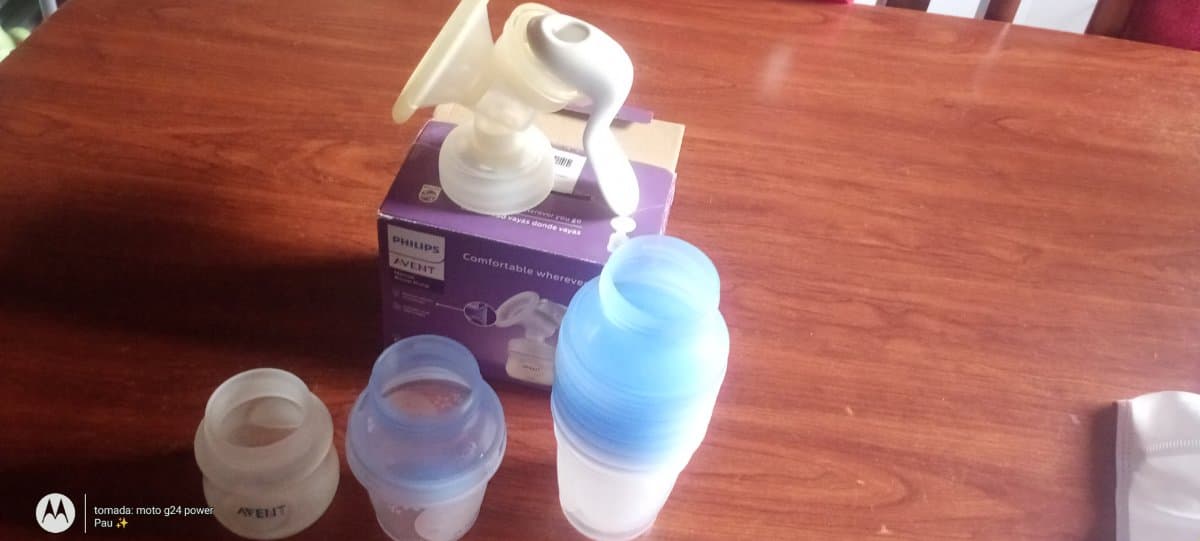 Saca leche Avent con contenedores medidos y freezable