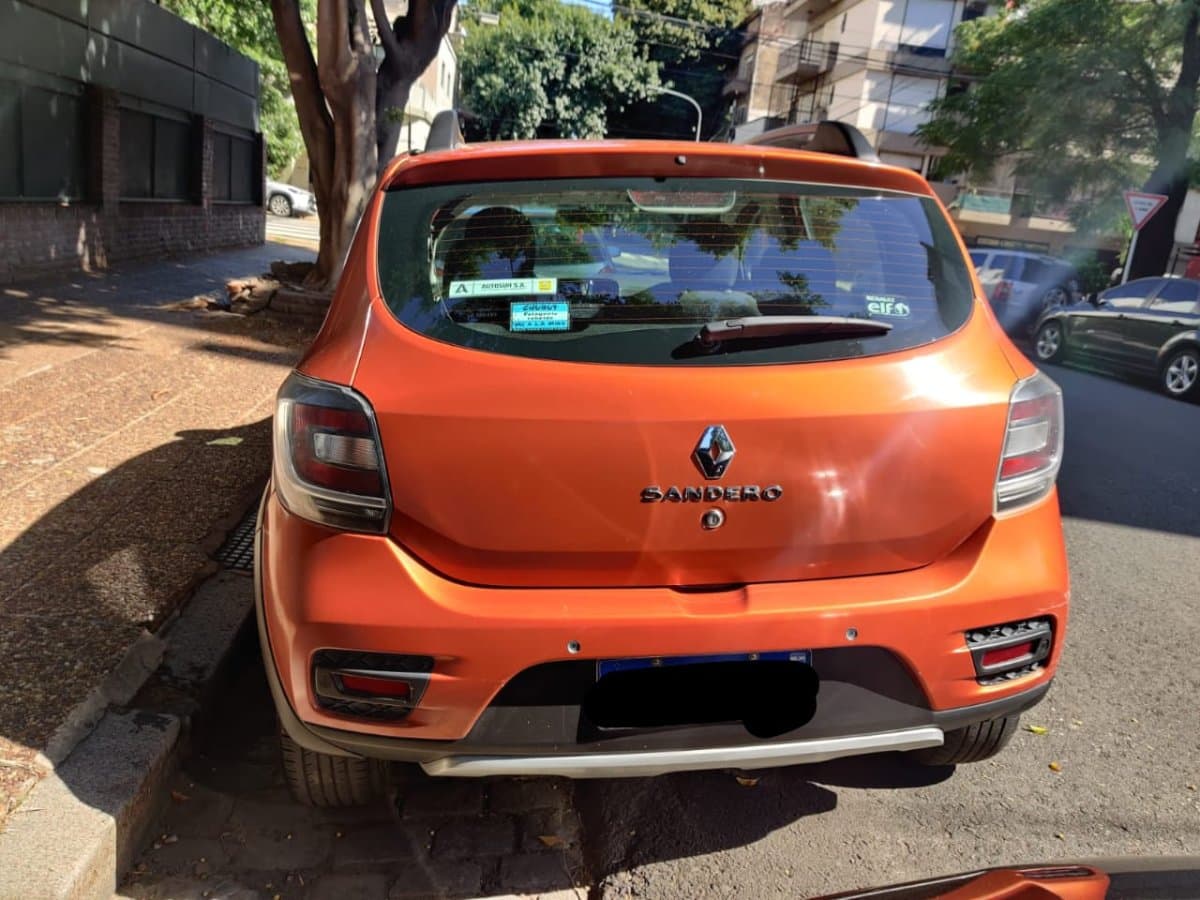 Sandero Steptway full privilege 1.6 - Año 2017 - 143000 km | | Única dueña