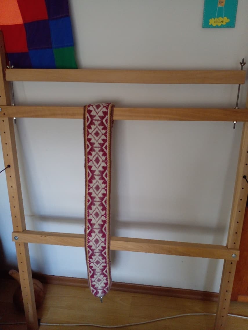 TELAR MAPUCHE DE MADERA DE LENGA NUEVO SIN USO. TRAE TODOS LOS ACCESORIOS