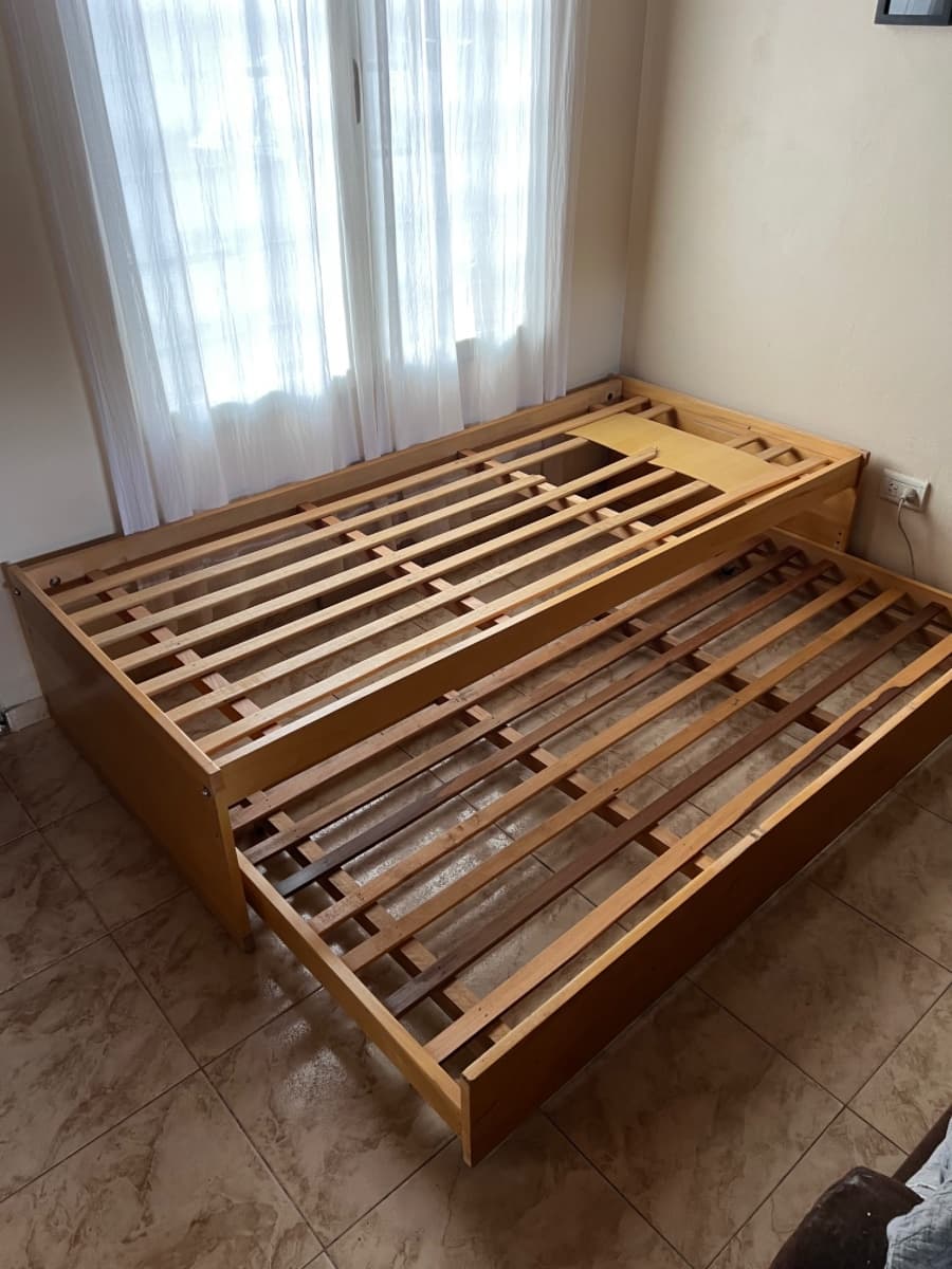 Cama + carro una plaza, 2 colchones, detalles en descripción 