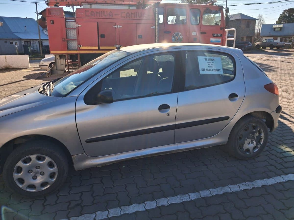 Peugeot 206 se vende en buen estado. 2011. 1.4