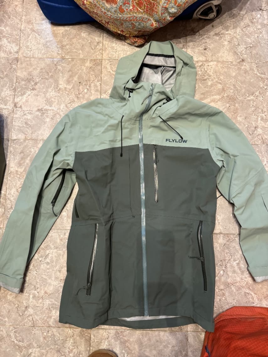 Campera Flylow ski gris verde, Talle M amplia 