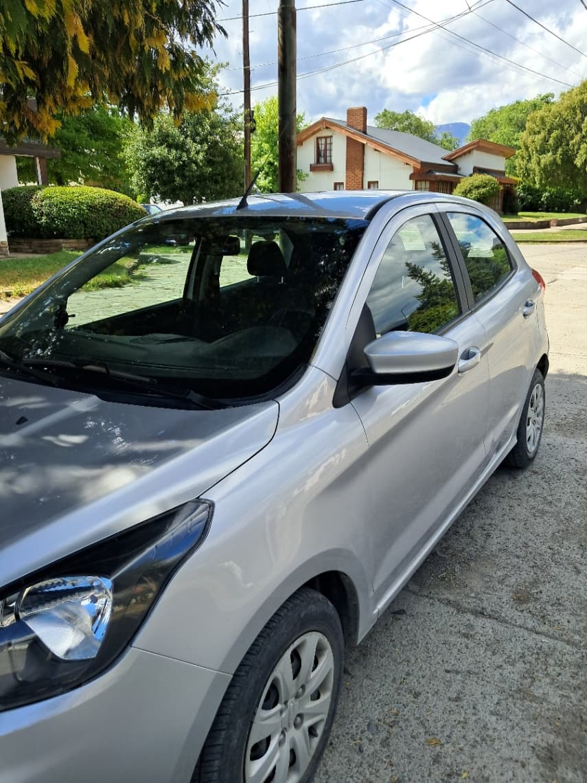 Ford ka 2017 con 32.oookm impecable
