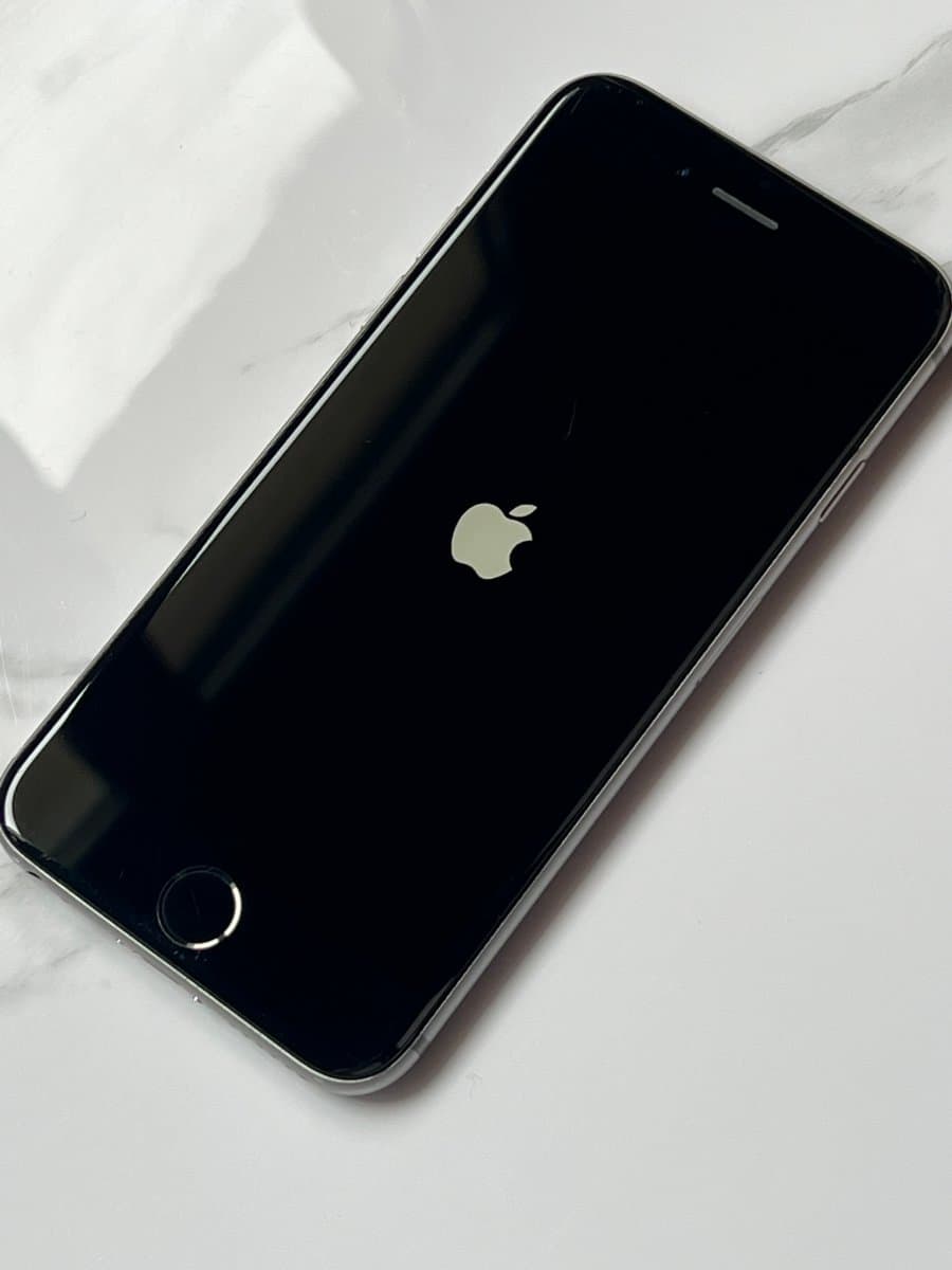 iPhone 6s gris 64GB todo funcionando
