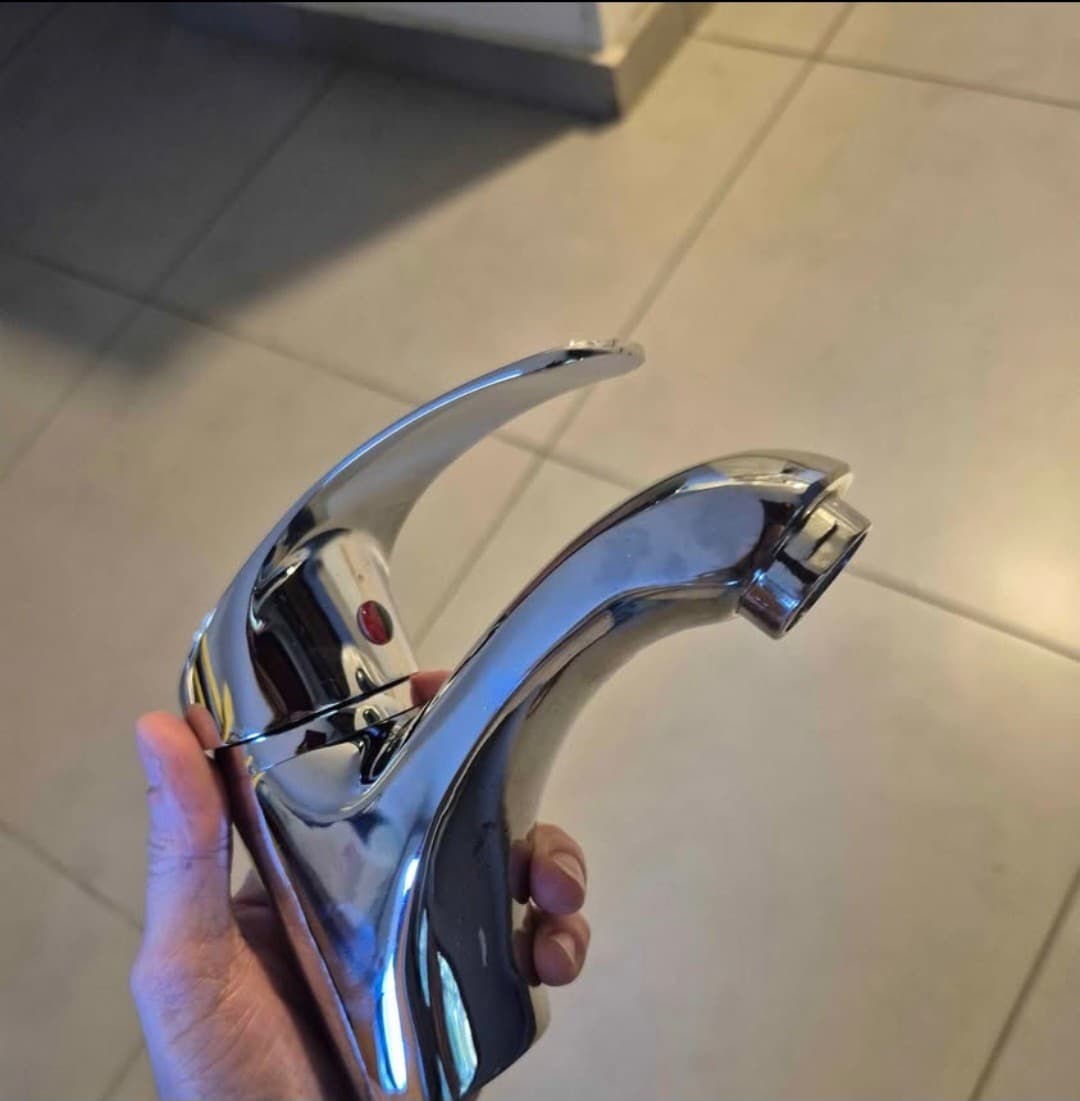 Grifo monocomando cromado para baño NUEVO