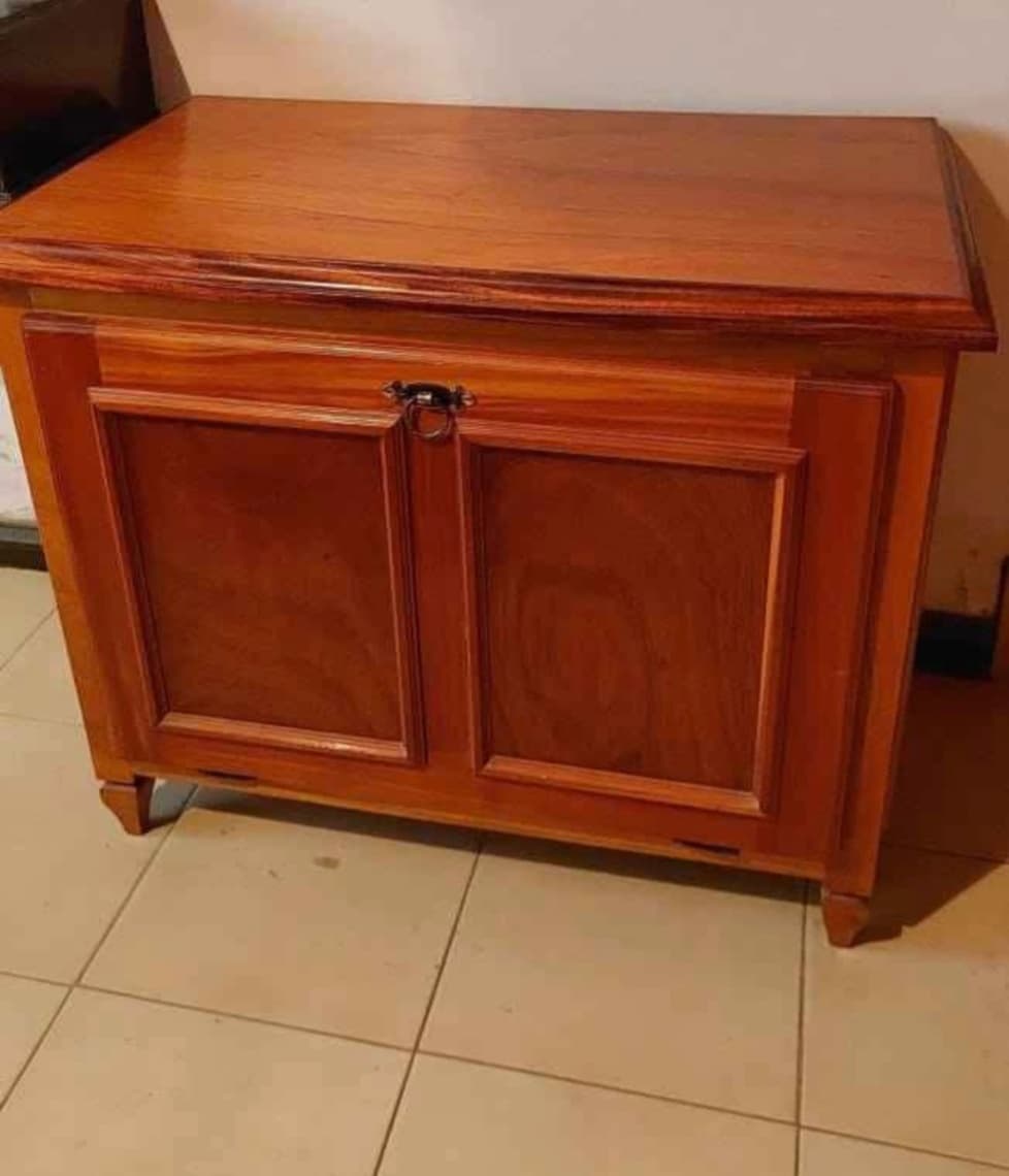 Mueble madera para ropa (usado)