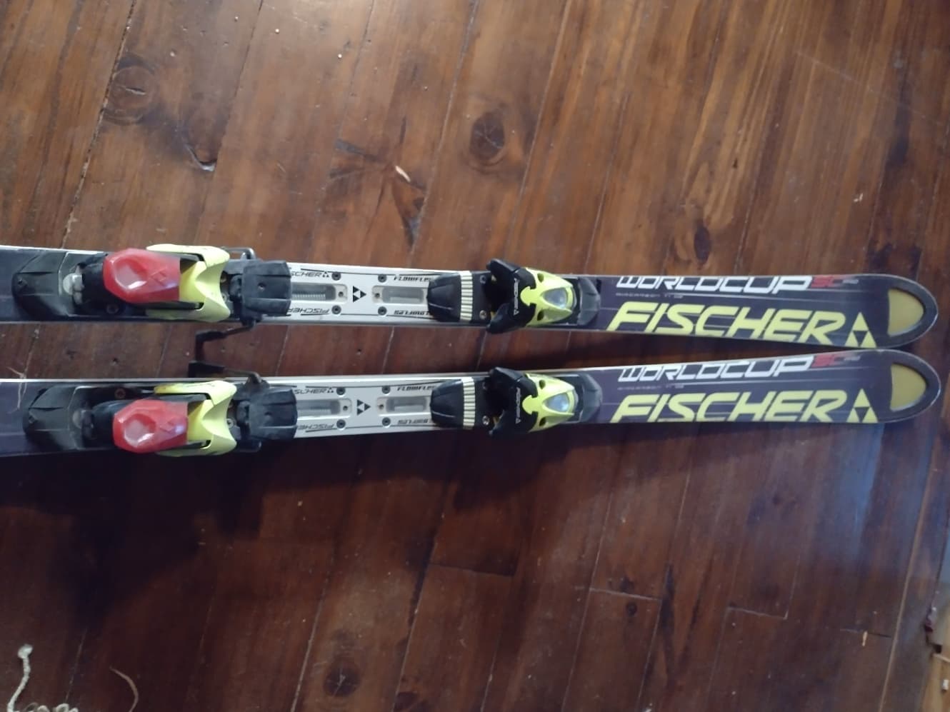 Skis Fischer Worldcup 1.70 y botas Nordica 27.5 Flex 120