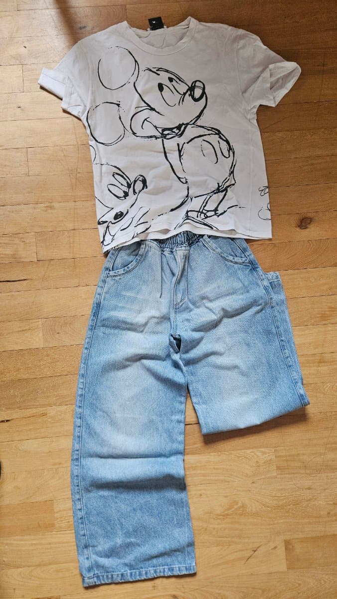 Conjunto Mickey remera y jean usado