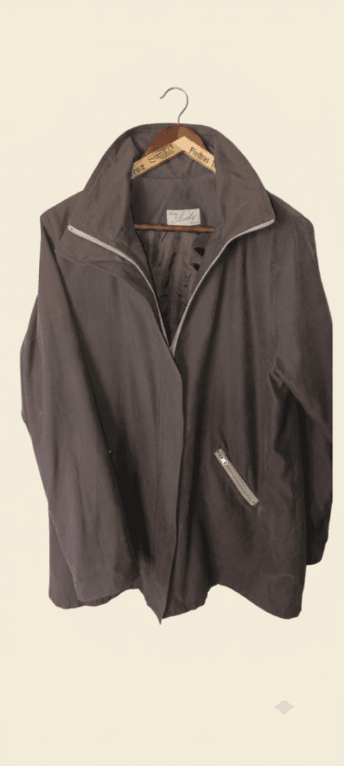 Campera marrón impermeable talle grande