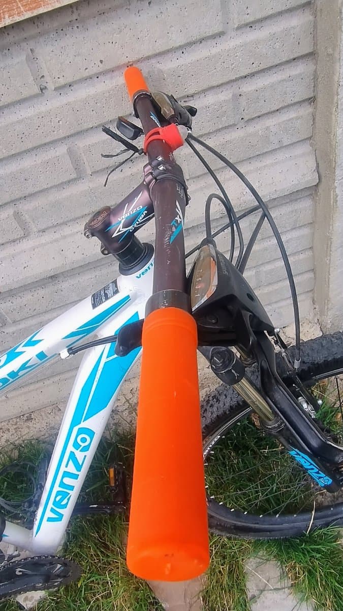 Bic. Venzo Loki Rod. 27,5 21 velocidades Shimano Talle M (18") Sus. Venzo  650 B