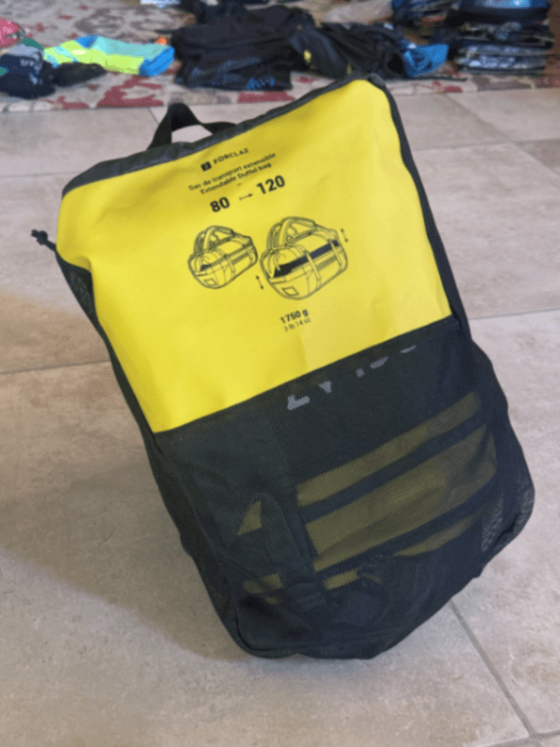 Bolso Forclaz tipo duffle casi nuevo (un solo uso)