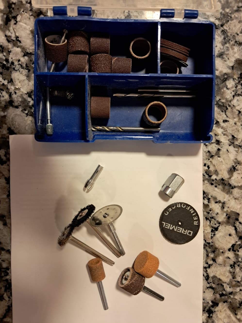 Caja Dremel original completo en muy buen estado y nuevo.